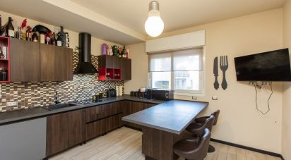 Casa indipendente / Villa 3 locali di 141 m² in Busto Arsizio (21052)