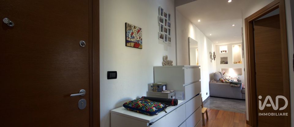 Three-room apartment of 76 m² in Genova (16141)