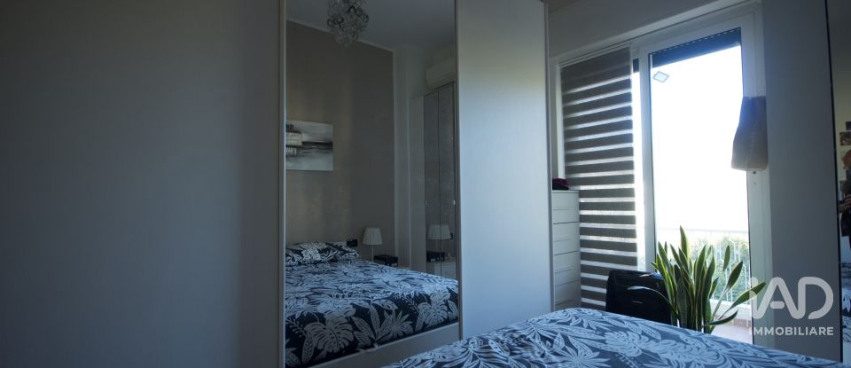 Three-room apartment of 76 m² in Genova (16141)