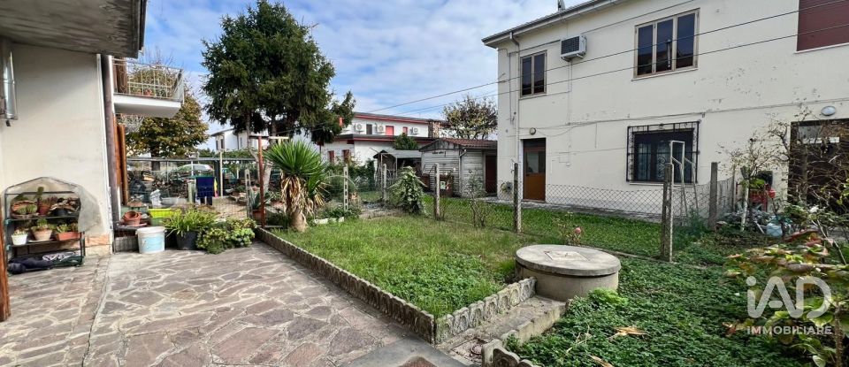 Villa a schiera 4 locali di 138 m² in Finale Emilia (41035)