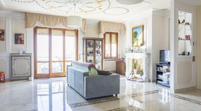 Appartamento 7 locali di 130 m² a Castelfidardo (60022)