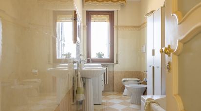 Appartamento 7 locali di 130 m² a Castelfidardo (60022)