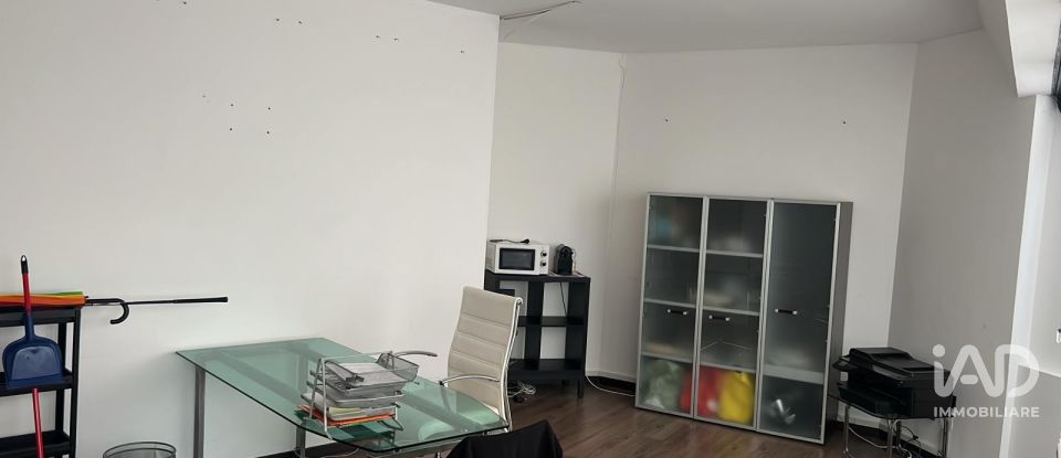 Laboratorio di 60 m² in Genova (16129)