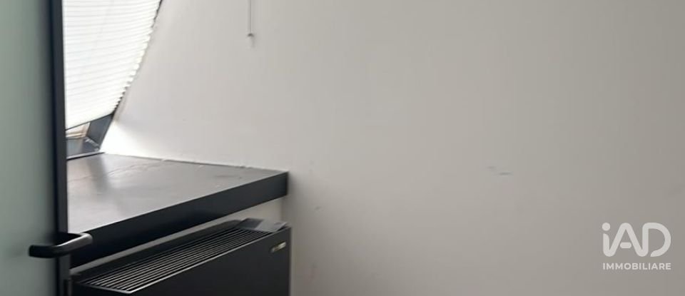 Laboratorio di 60 m² in Genova (16129)