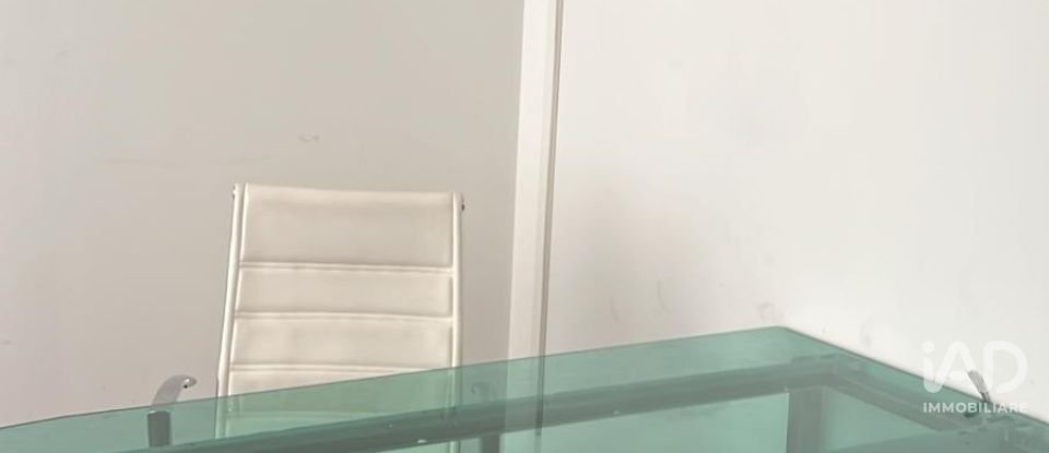 Laboratorio di 60 m² in Genova (16129)