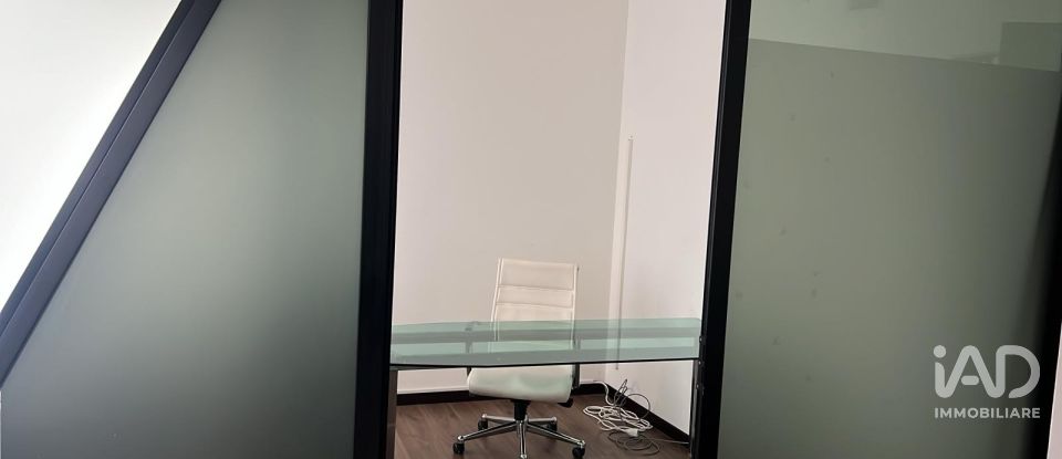 Laboratorio di 60 m² in Genova (16129)