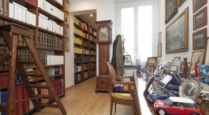 Quadrilocale di 120 m² a Genova (16121)