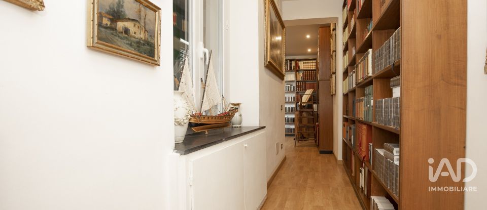 Four-room apartment of 120 m² in Genova (16121)