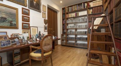 Quadrilocale di 120 m² a Genova (16121)