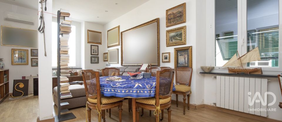 Four-room apartment of 120 m² in Genova (16121)