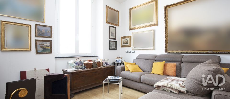 Four-room apartment of 120 m² in Genova (16121)