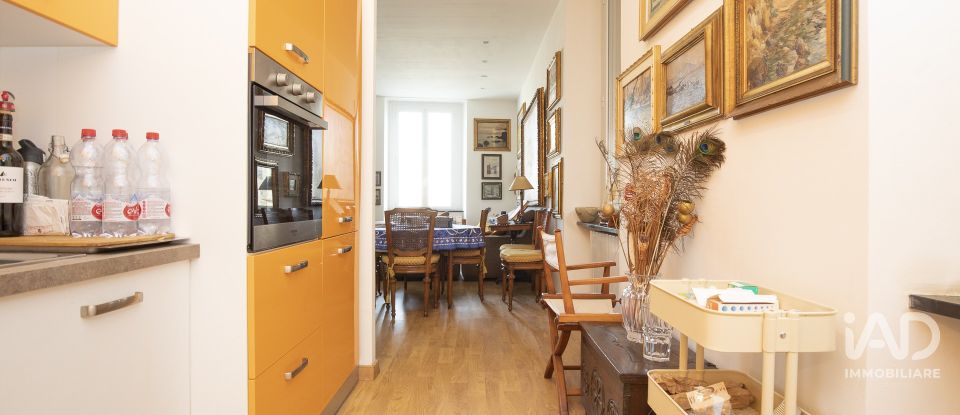 Four-room apartment of 120 m² in Genova (16121)