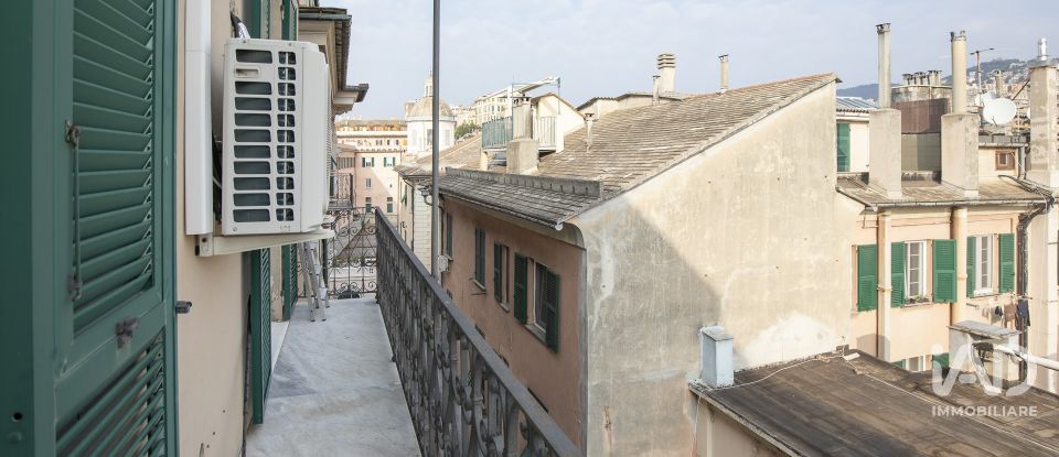 Four-room apartment of 120 m² in Genova (16121)
