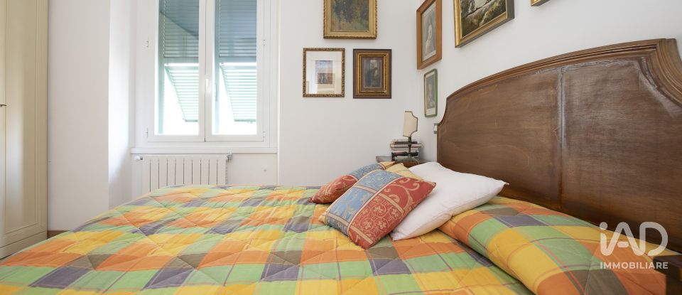 Four-room apartment of 120 m² in Genova (16121)