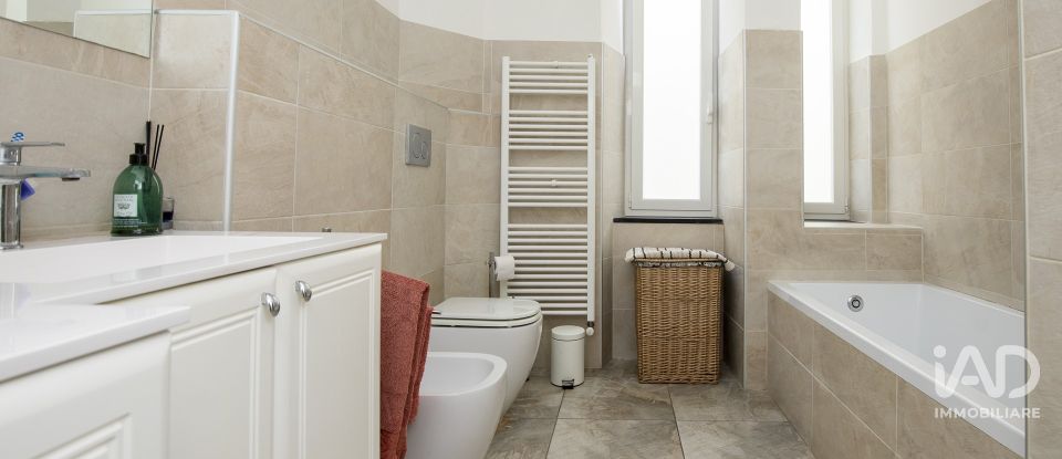 Four-room apartment of 120 m² in Genova (16121)