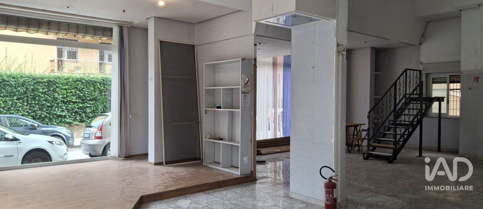 Shop / premises commercial of 983 m² in Palermo (90129)