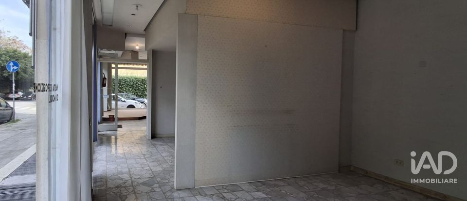 Shop / premises commercial of 983 m² in Palermo (90129)