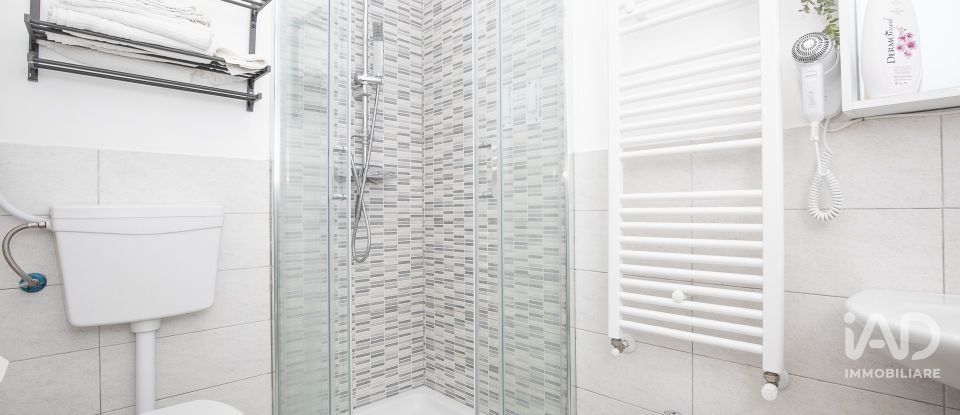 Appartamento 7 locali di 80 m² a Genova (16126)