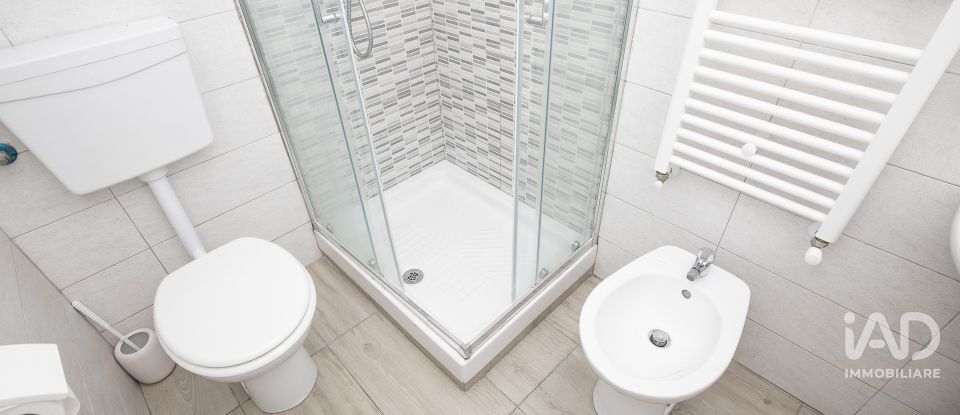 Appartamento 7 locali di 80 m² a Genova (16126)