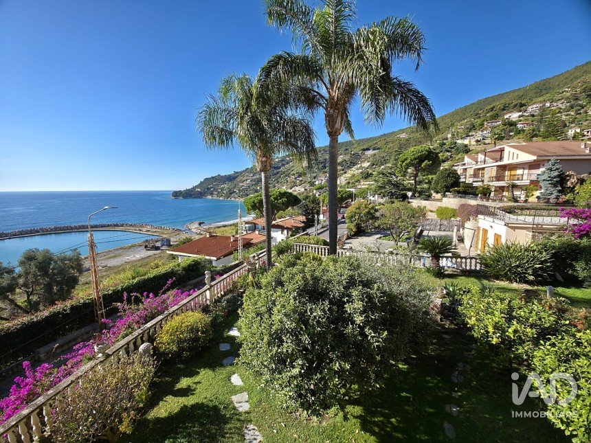 Appartamento 10 locali di 162 m² a Ospedaletti (18014)