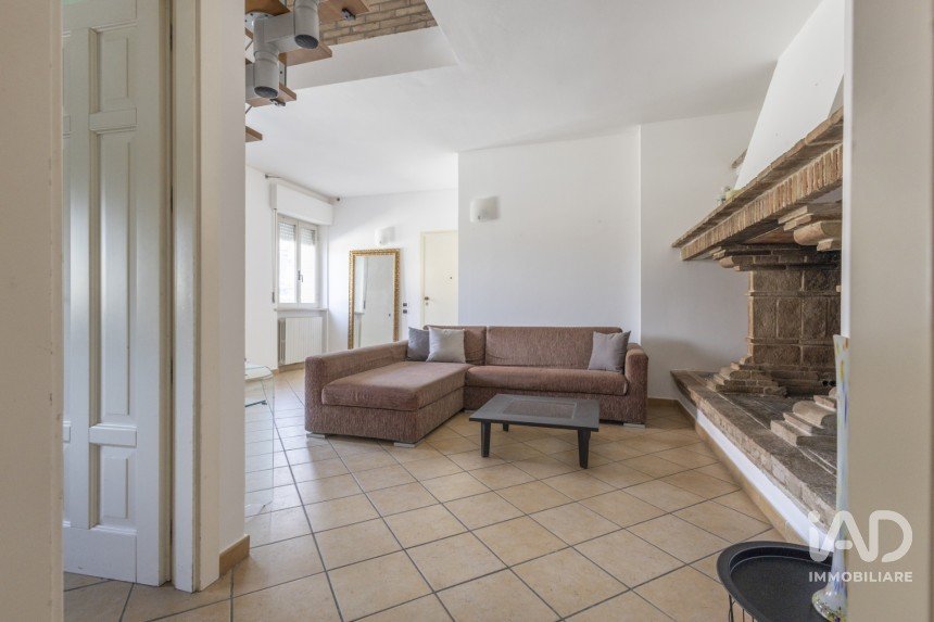 Appartamento 6 locali di 139 m² a Falconara Marittima (60015)