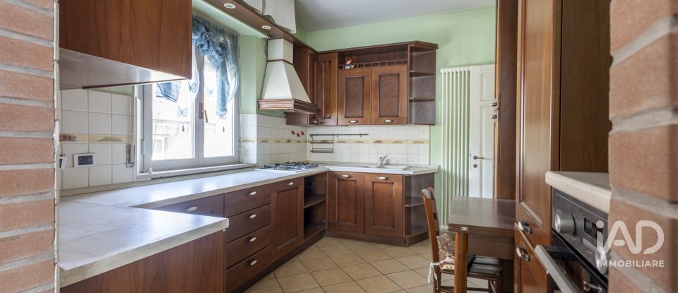 Appartamento 6 locali di 139 m² a Falconara Marittima (60015)