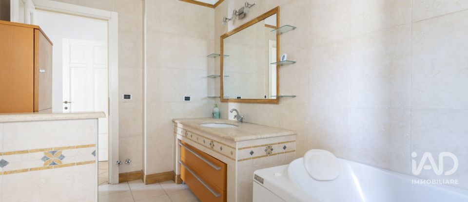 Appartamento 6 locali di 139 m² a Falconara Marittima (60015)