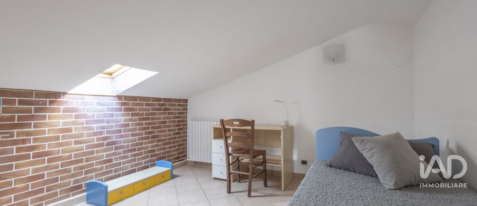 Appartamento 6 locali di 139 m² a Falconara Marittima (60015)