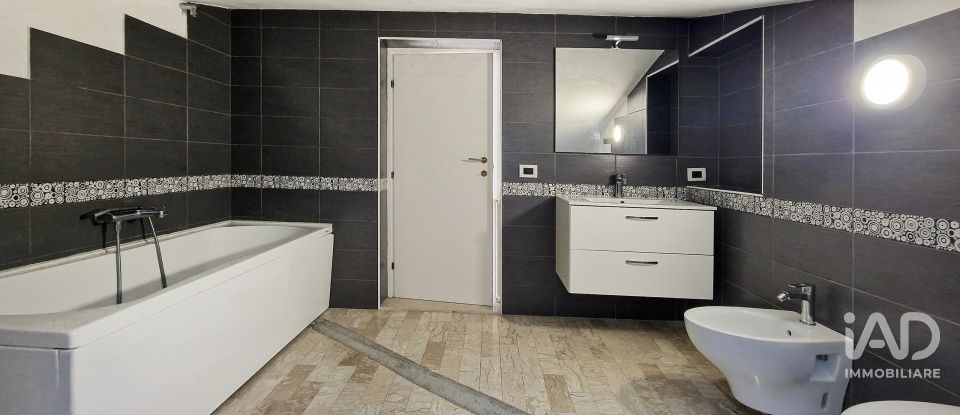 Apartment 6 rooms of 175 m² in Sant'Elpidio a Mare (63811)