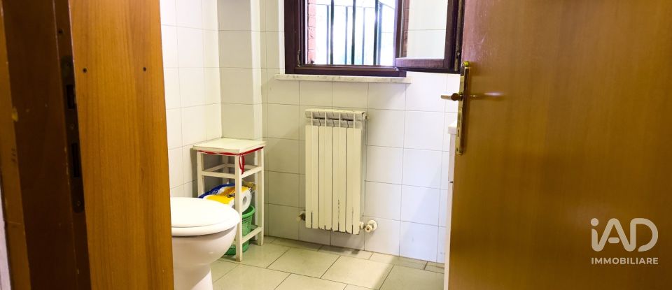 Attività locali di 92 m² in Assisi (06081)