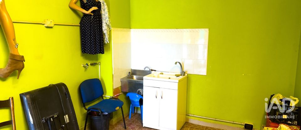 Attività locali di 92 m² in Assisi (06081)