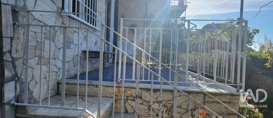 Four-room apartment of 120 m² in Sestri Levante (16039)