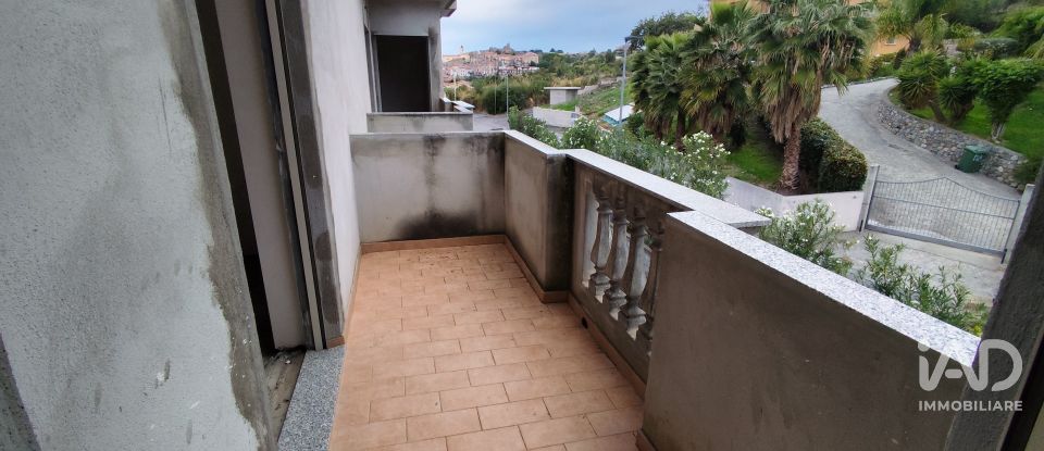 Apartment 6 rooms of 96 m² in Scalea (87029)