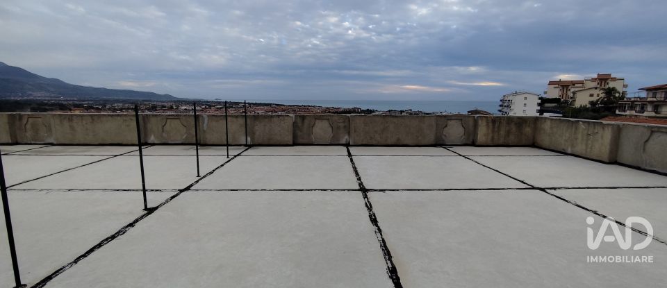 Apartment 6 rooms of 96 m² in Scalea (87029)