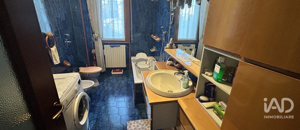 Three-room apartment of 111 m² in Paderno Dugnano (20037)