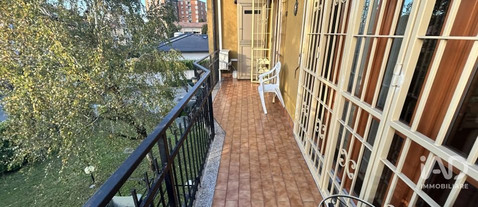 Three-room apartment of 111 m² in Paderno Dugnano (20037)