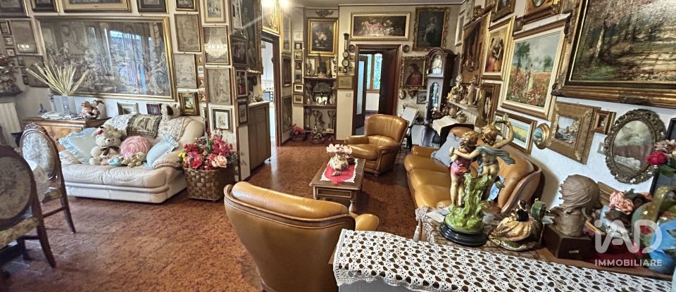 Three-room apartment of 111 m² in Paderno Dugnano (20037)