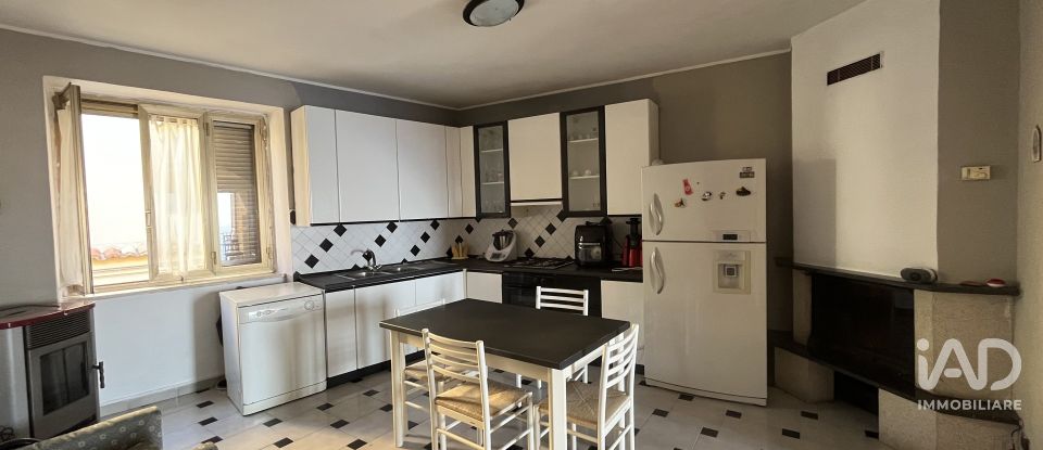 Appartamento 6 locali di 141 m² a - (87030)