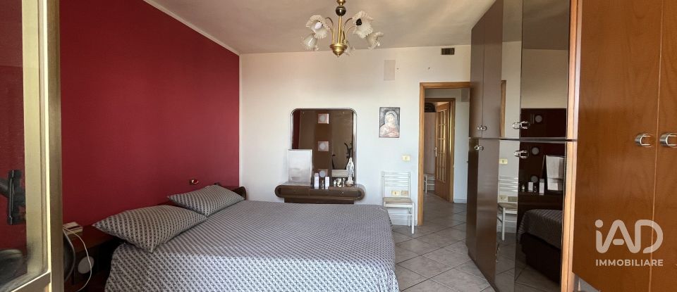 Appartamento 6 locali di 141 m² a - (87030)