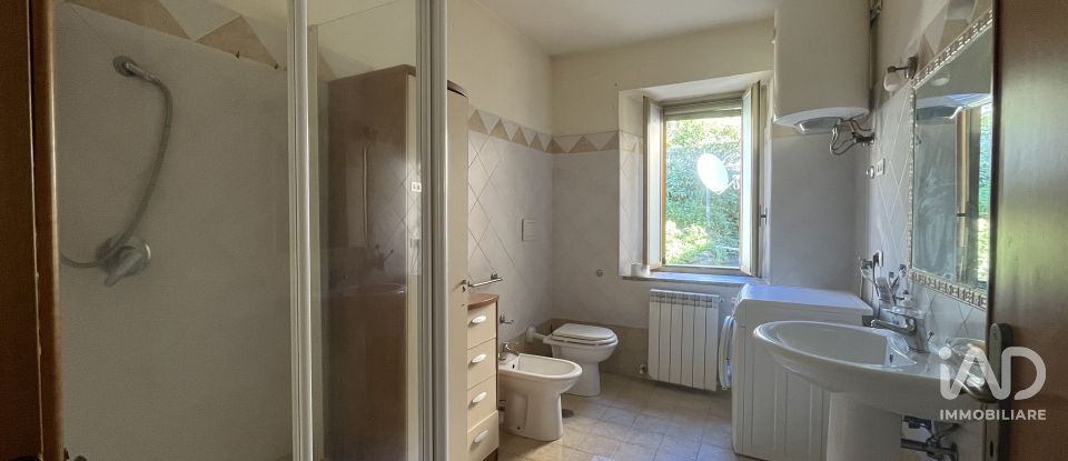 Appartamento 6 locali di 141 m² a - (87030)