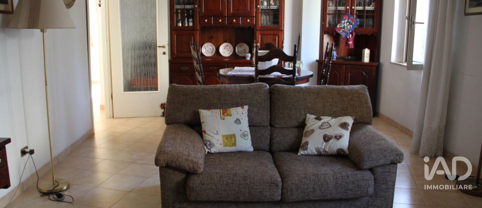 Three-room apartment of 105 m² in Roma (00141)