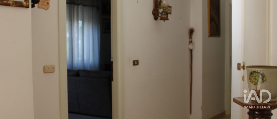 Three-room apartment of 105 m² in Roma (00141)