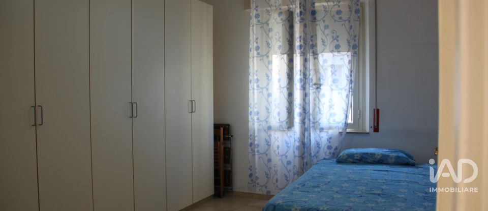 Three-room apartment of 105 m² in Roma (00141)