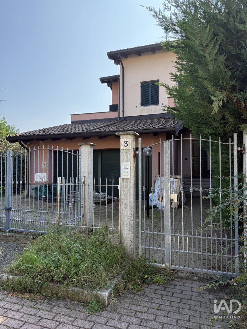 Villa Bifamiliare 3 locali di 157 m² in Vignole Borbera (15060)