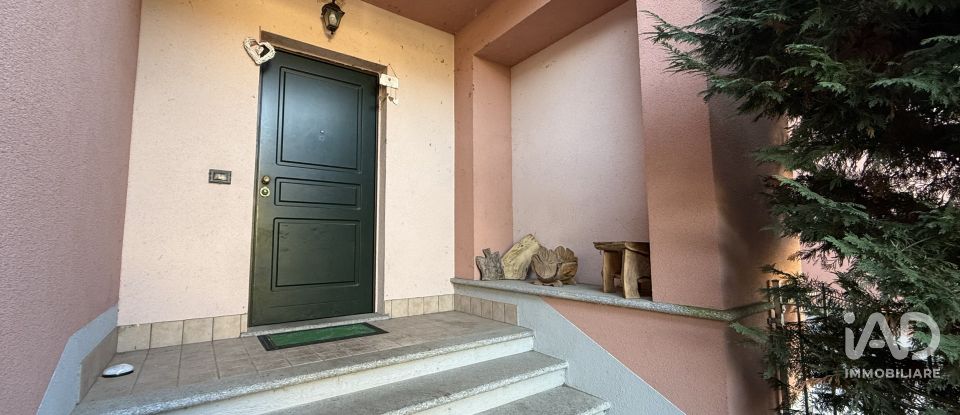 Villa Bifamiliare 3 locali di 157 m² in Vignole Borbera (15060)