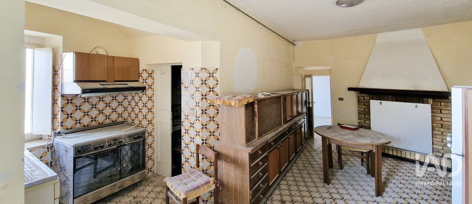 Block of flats in Mogliano (62010) of 543 m²