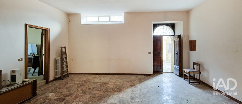 Block of flats in Mogliano (62010) of 543 m²