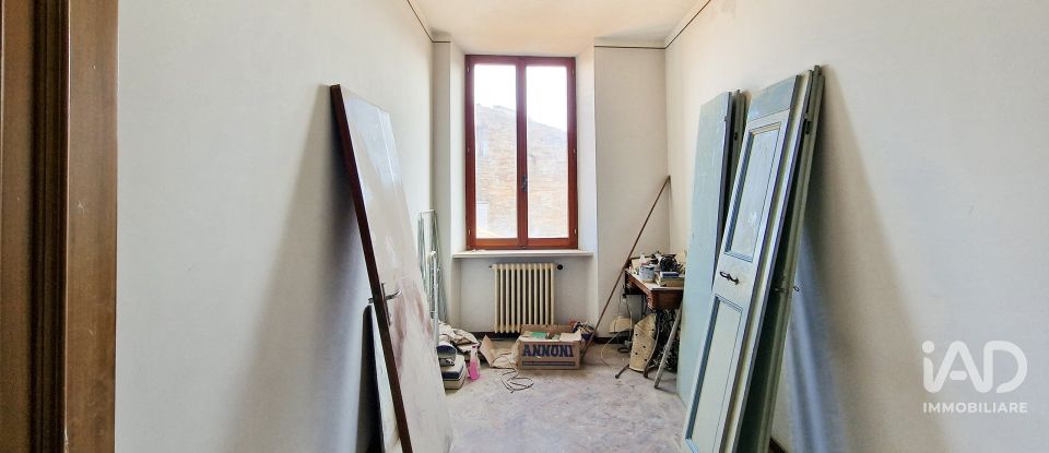 Block of flats in Mogliano (62010) of 543 m²