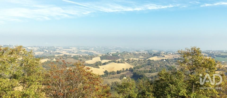 Block of flats in Mogliano (62010) of 543 m²