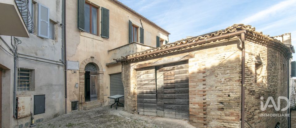 Block of flats in Mogliano (62010) of 543 m²